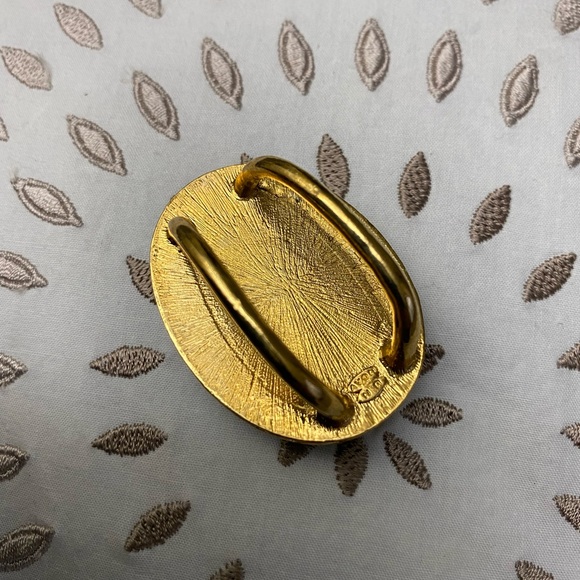 Vintage Avon Blue Cameo Choker and Earring Set - Picture 2 of 4